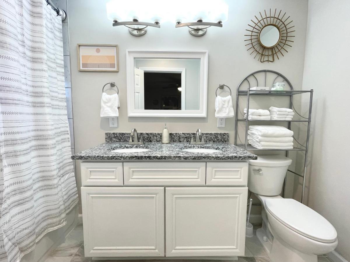 * Lux Modern Retreat * Downtown * King Beds * Apartamento Durham Exterior foto